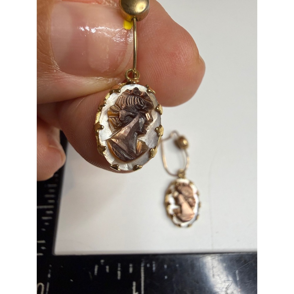 Cameo Mother of Pearl Drop Earrings Gold Tone Oval Portrait Dangle Victorian